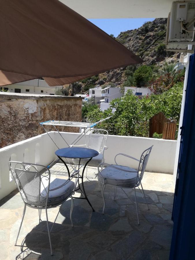 Oasis Hotel Loutro Exterior photo
