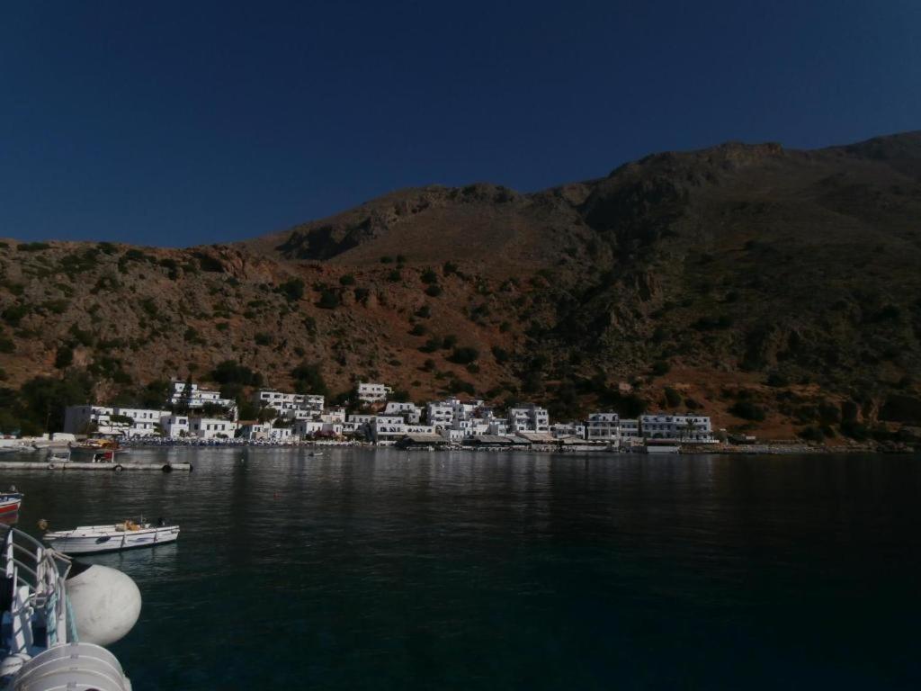Oasis Hotel Loutro Exterior photo