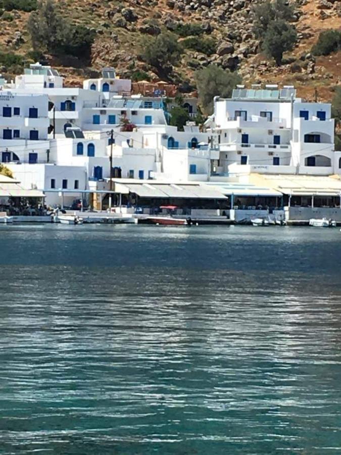 Oasis Hotel Loutro Exterior photo