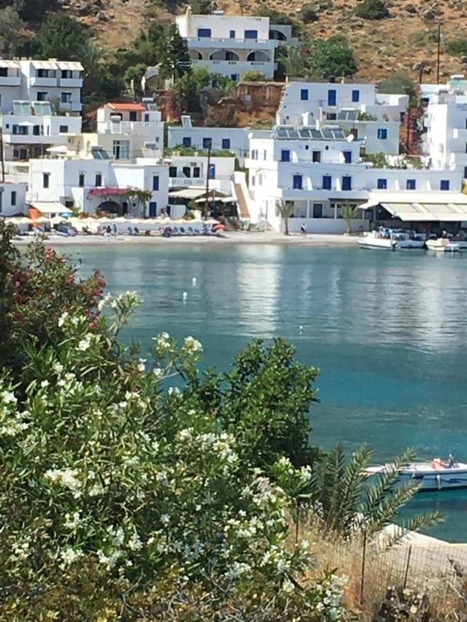 Oasis Hotel Loutro Exterior photo