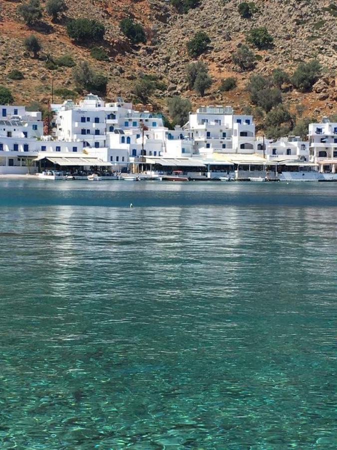 Oasis Hotel Loutro Exterior photo