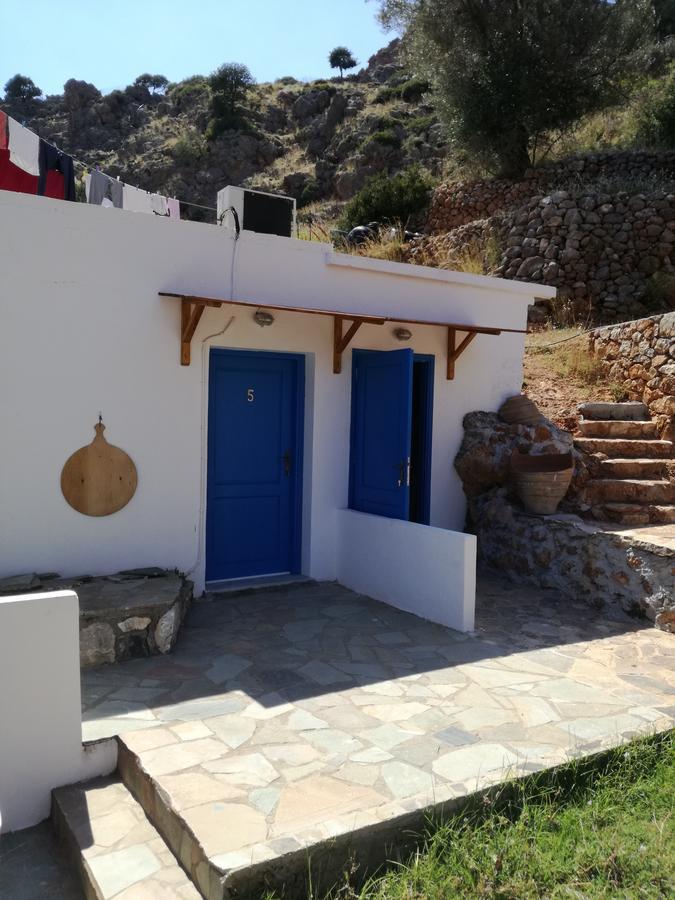 Oasis Hotel Loutro Exterior photo