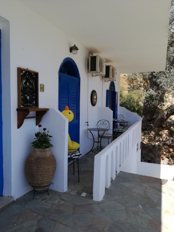 Oasis Hotel Loutro Exterior photo