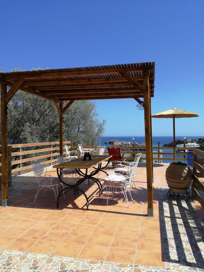 Oasis Hotel Loutro Exterior photo