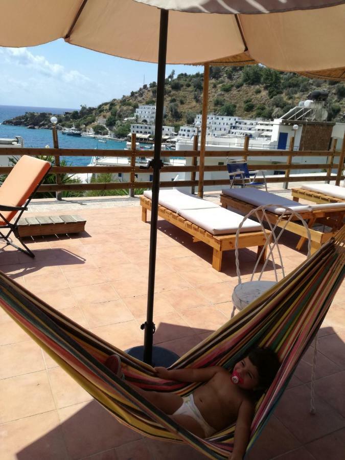 Oasis Hotel Loutro Exterior photo