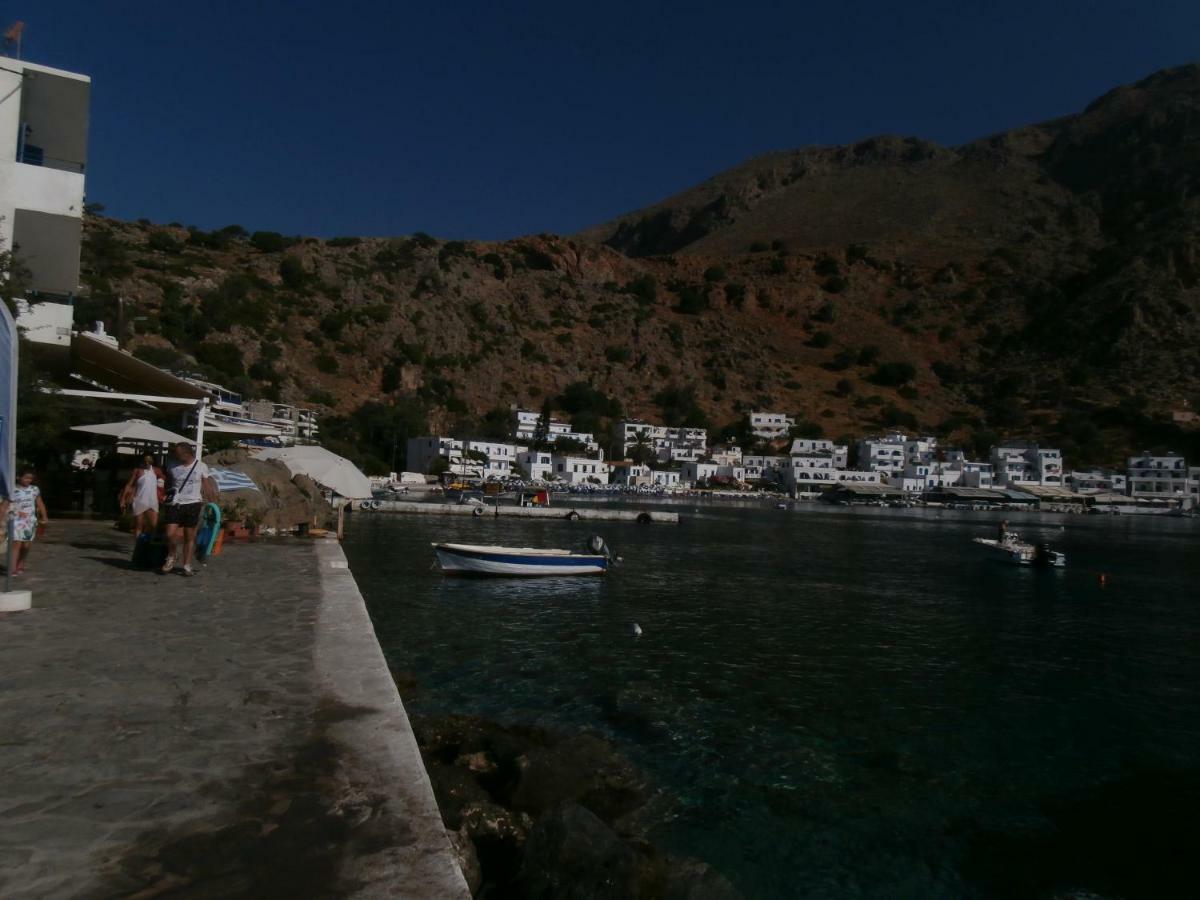 Oasis Hotel Loutro Exterior photo