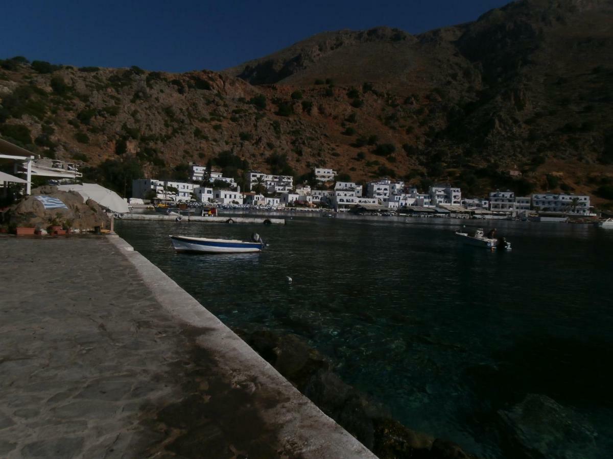 Oasis Hotel Loutro Exterior photo