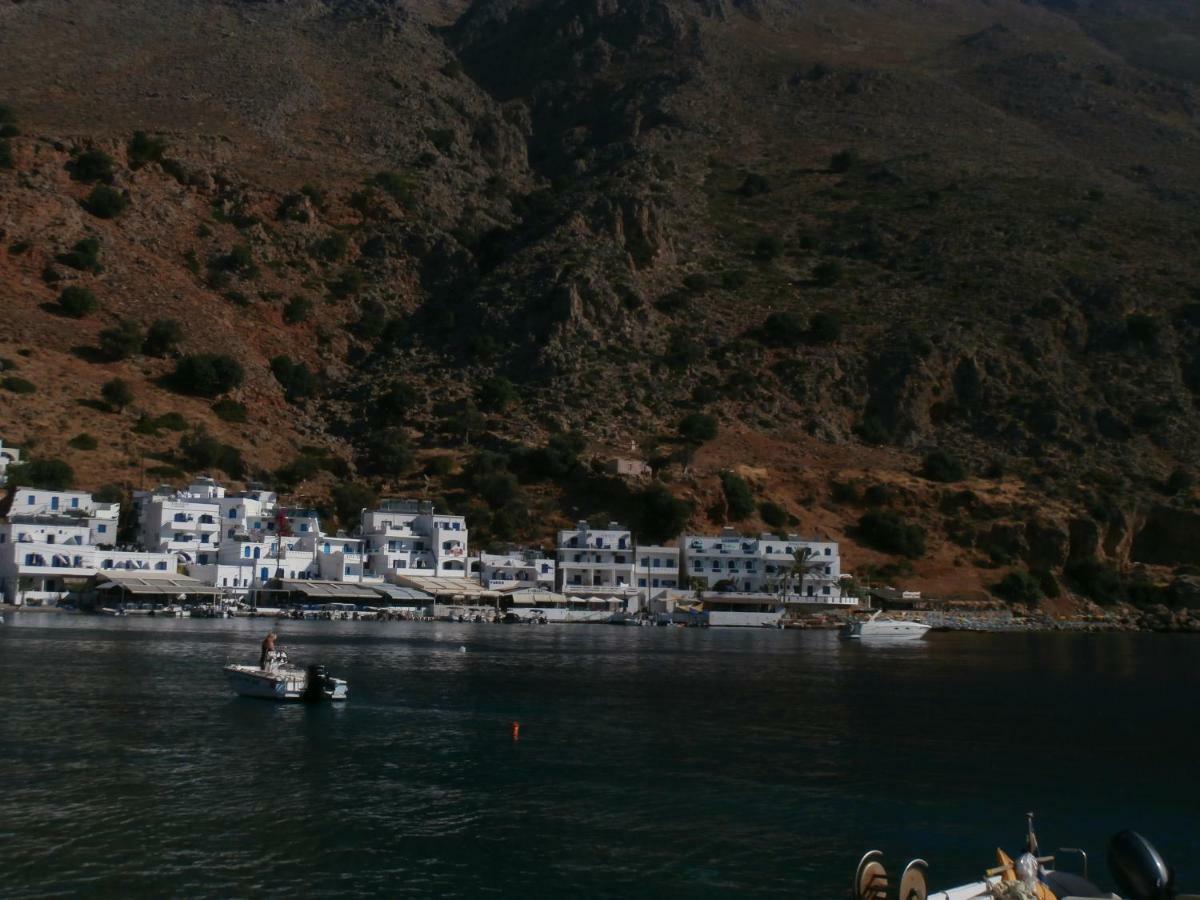 Oasis Hotel Loutro Exterior photo